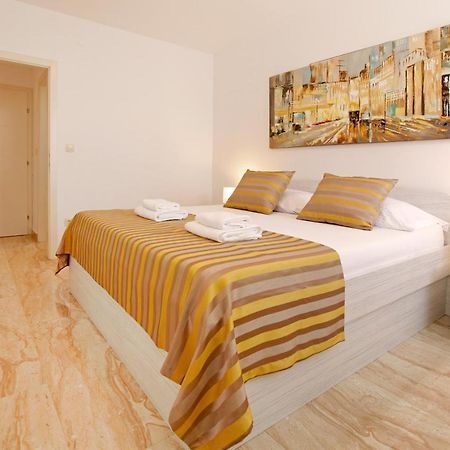 Modern 2-Bed Apt, Late Check In Available 斯普利特 外观 照片