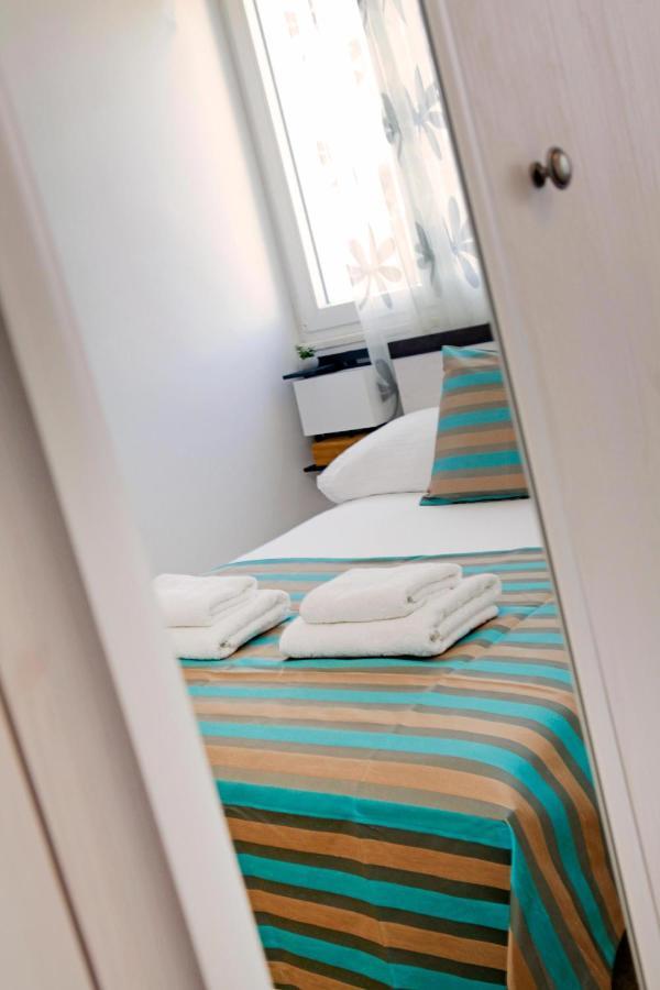 Modern 2-Bed Apt, Late Check In Available 斯普利特 外观 照片