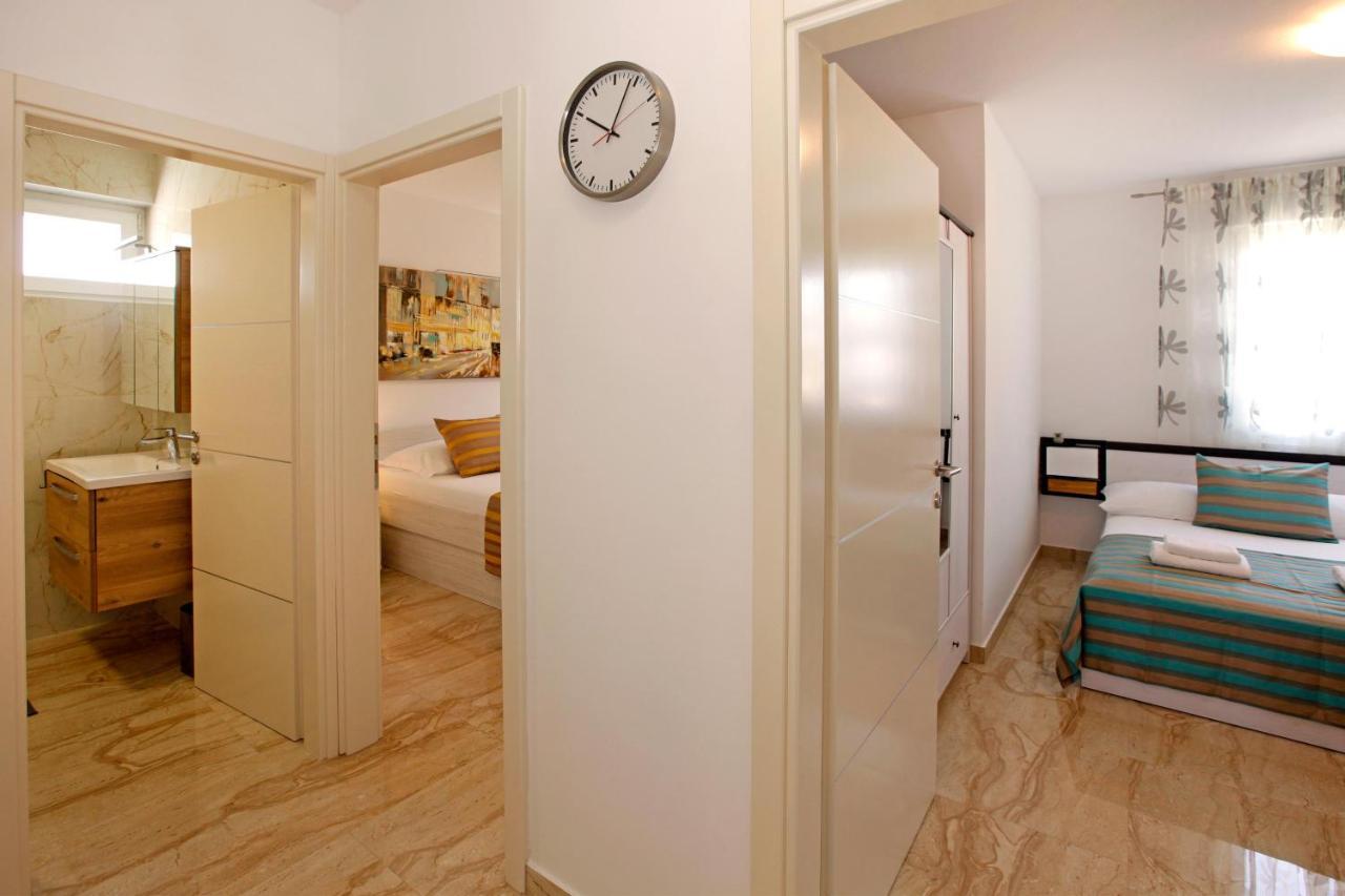Modern 2-Bed Apt, Late Check In Available 斯普利特 外观 照片
