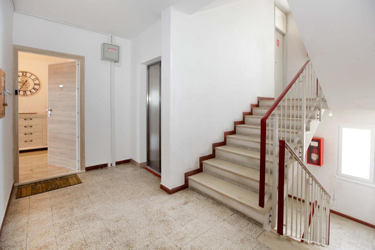 Modern 2-Bed Apt, Late Check In Available 斯普利特 外观 照片