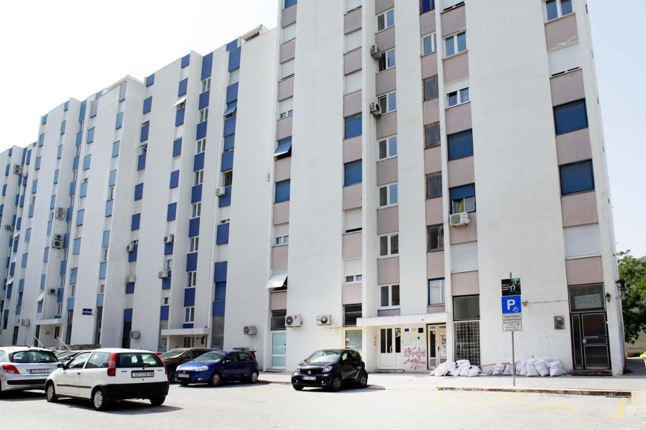 Modern 2-Bed Apt, Late Check In Available 斯普利特 外观 照片
