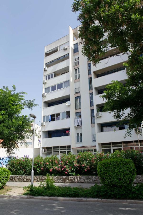 Modern 2-Bed Apt, Late Check In Available 斯普利特 外观 照片